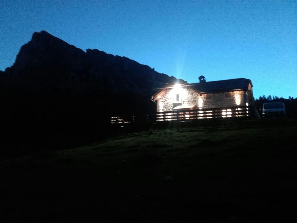 Malga Giau Hotell San Vito di Cadore Exteriör bild